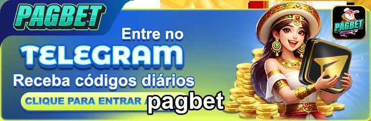 Jogadora segurando prêmios em evento exclusivo da pagbet.